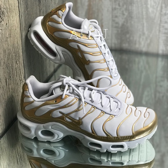 NWT Nike Air Max Plus Vast Grey Gold W AUTHENTIC - Picture 6 of 8
